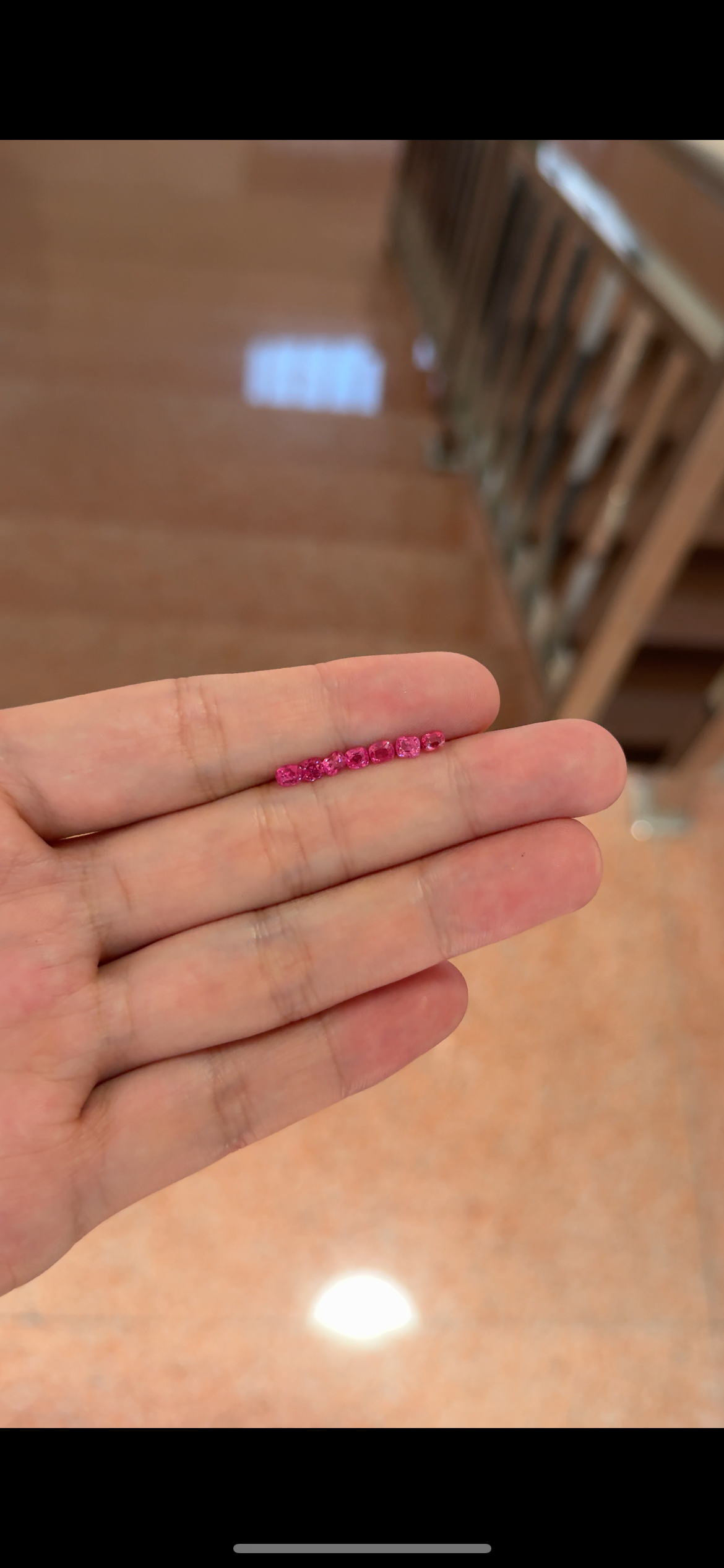 ネオンピンク・スピネル(ミャンマー産)