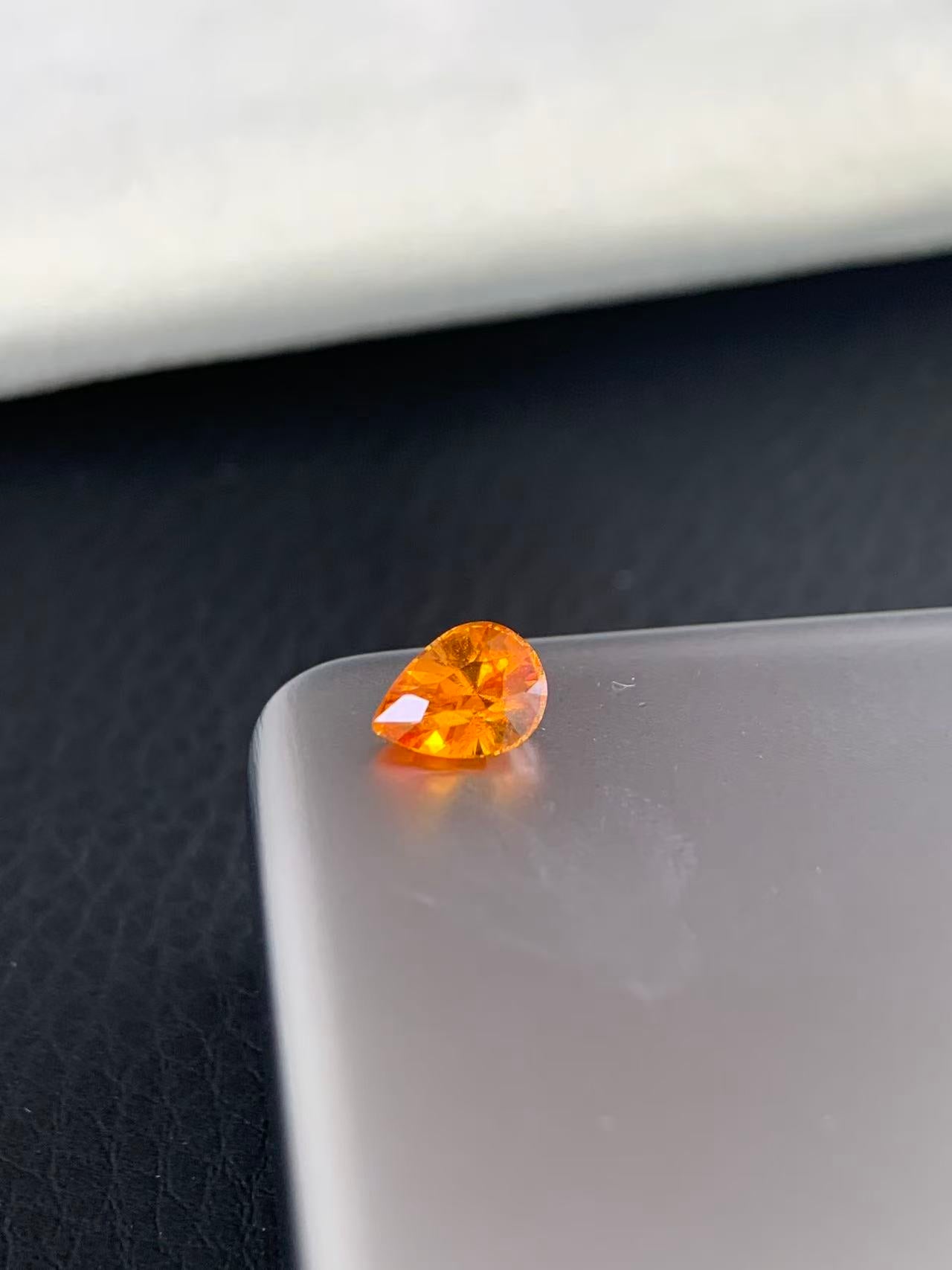 オレンジ サファイア (加熱処理)