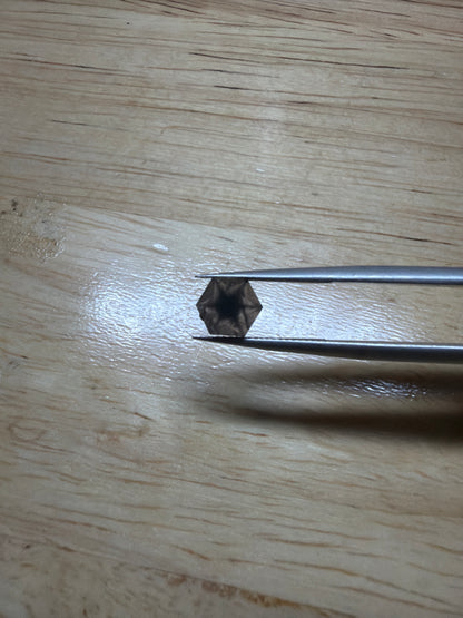 トラピチェガーネッ（8）