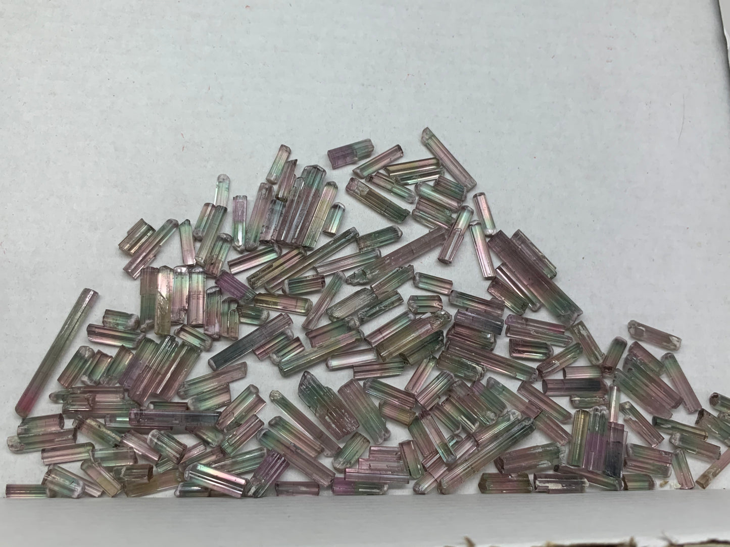 二色トルマリン原石