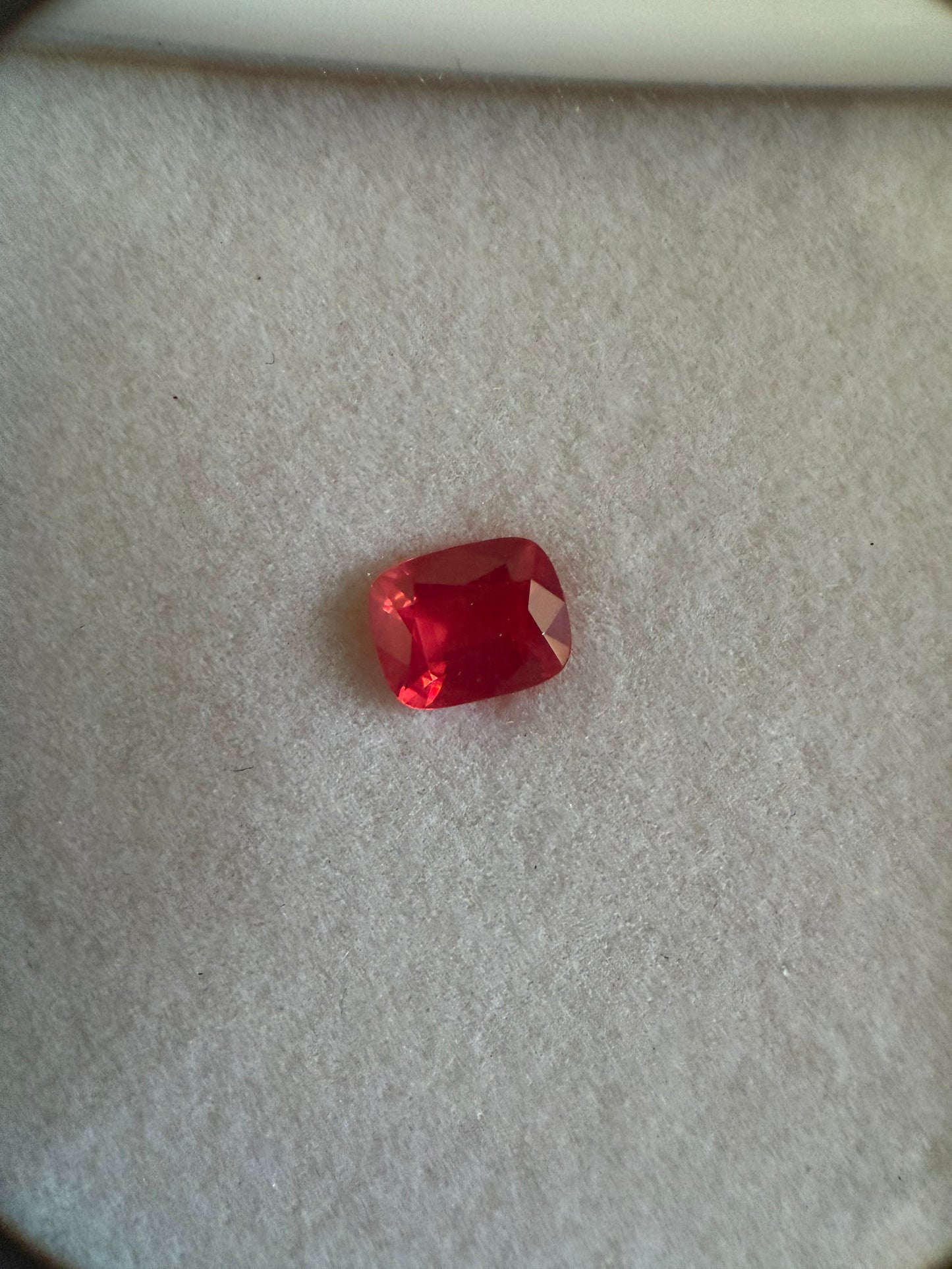 オレンジレッド・スピネル