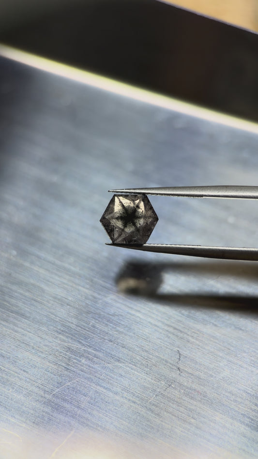 トラピチェガーネット（3）