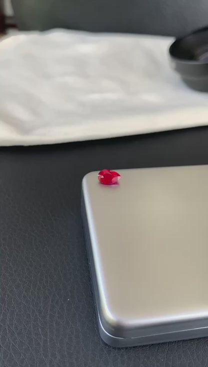 ピジョンブラッド・ルビー