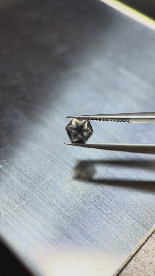 トラピチェガーネット（2）